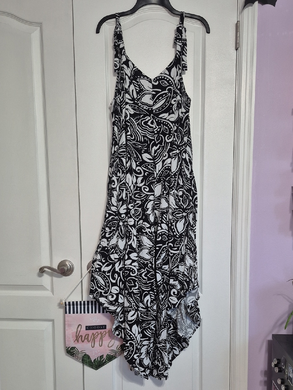 VINCE CAMUTO Black & White Floral Handkerchief Hem Jumpsuit